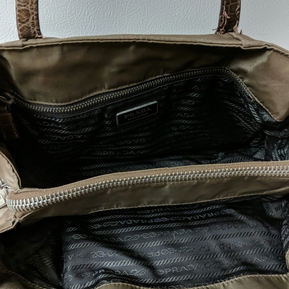 Prada Bag - Picture 3 of 4